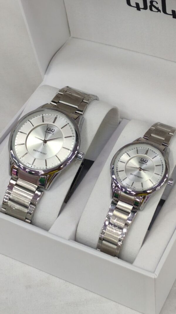 Reloj QyQ original para pareja