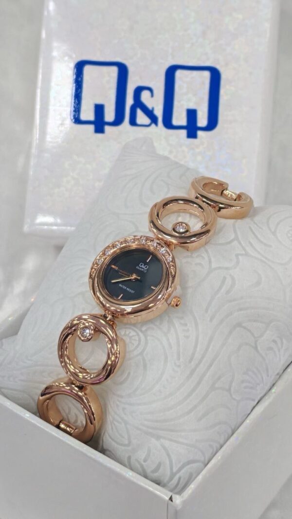Reloj QyQ para dama elegante✨ - Imagen 2