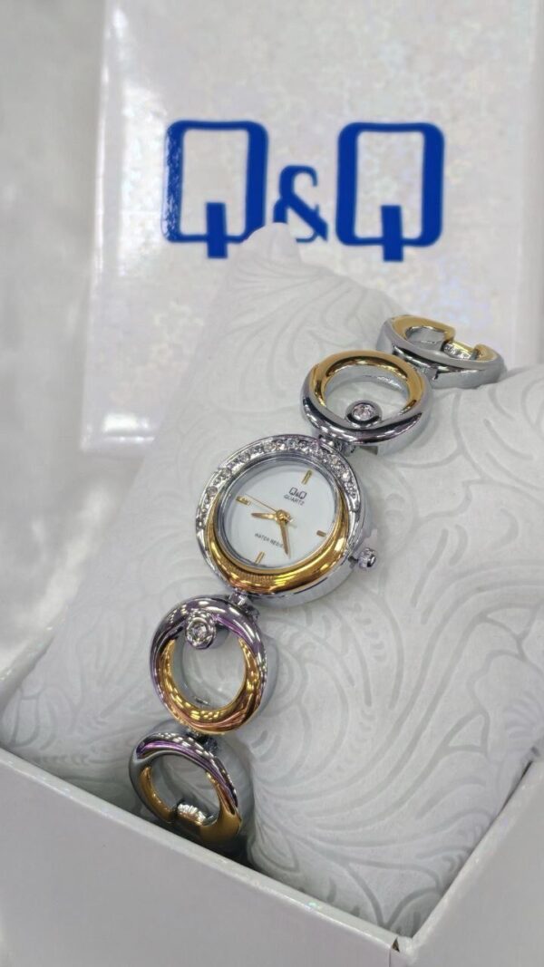 Reloj QyQ para dama elegante✨ - Imagen 8
