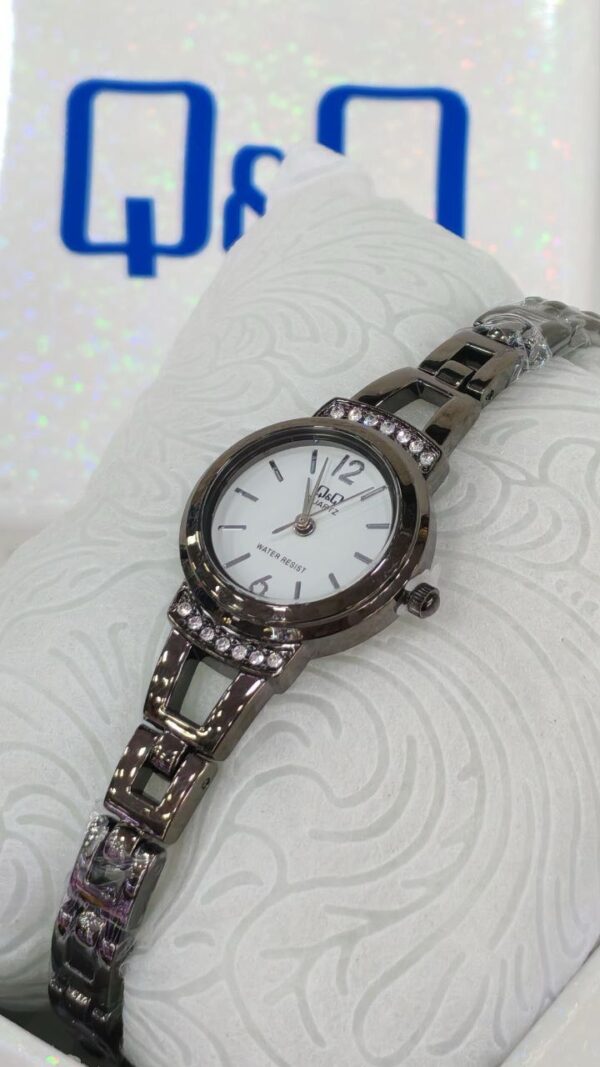 Reloj QyQ original dama✨ - Imagen 4