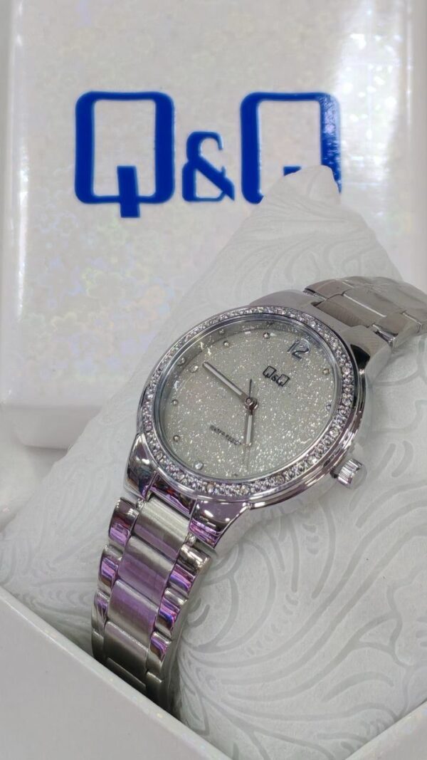 Reloj QyQ dama exclusive💖 - Imagen 4