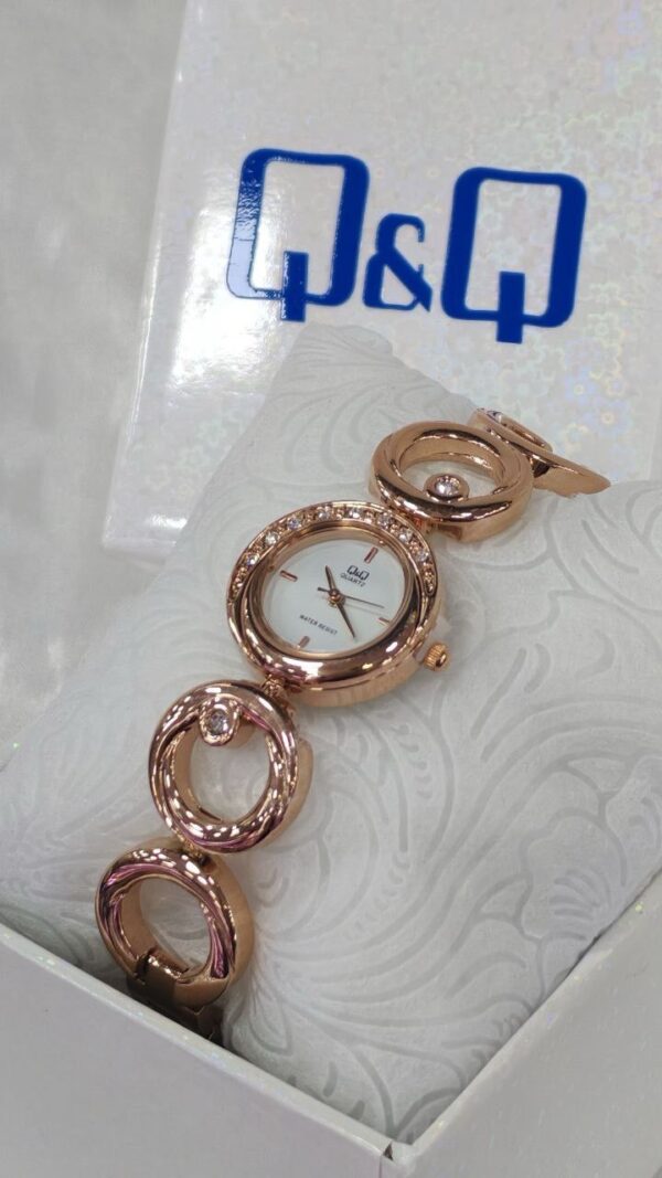 Reloj QyQ para dama elegante✨ - Imagen 5