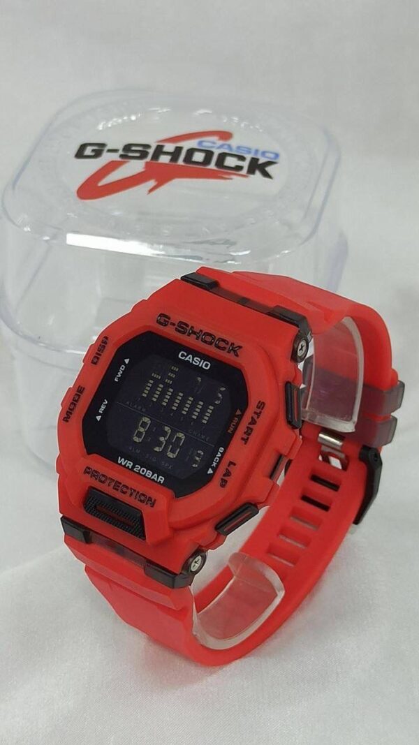Reloj Casio G-Shock GA-700-4ACR