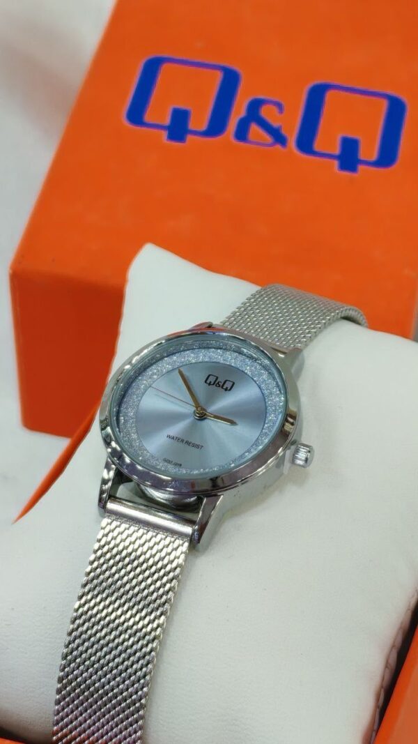 Reloj QyQ original para dama✨ - Imagen 3