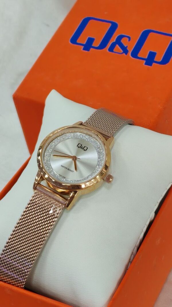 Reloj QyQ original para dama✨ - Imagen 2
